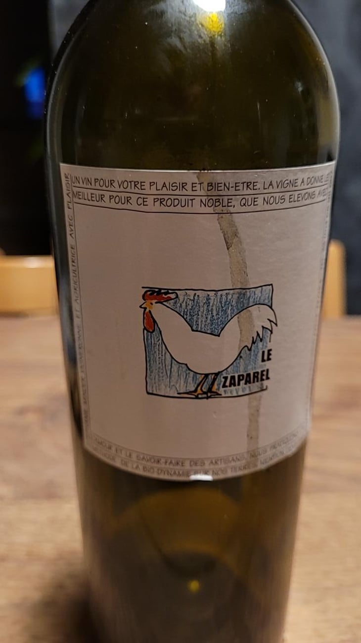 Le Chapeau - Domaine Saint Julien - Le Zaparel - Stéphanie Minder & Paco Aeschlimann -2000
