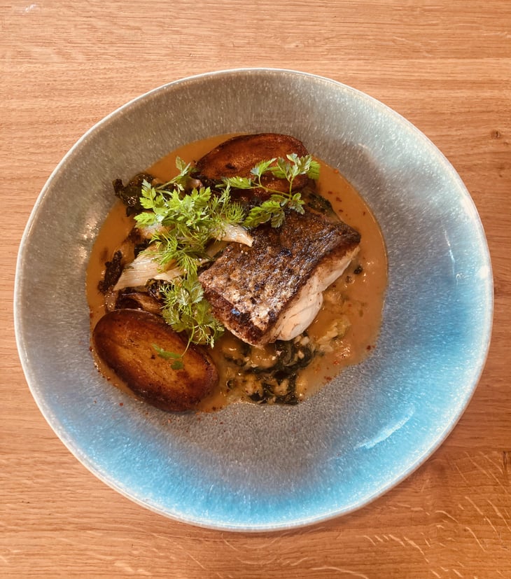Le Merlu De Petit Bateau, Blettes, Crème D’Asperges & Épinards , Pommes De Terre Rissolées - Brume - 613236