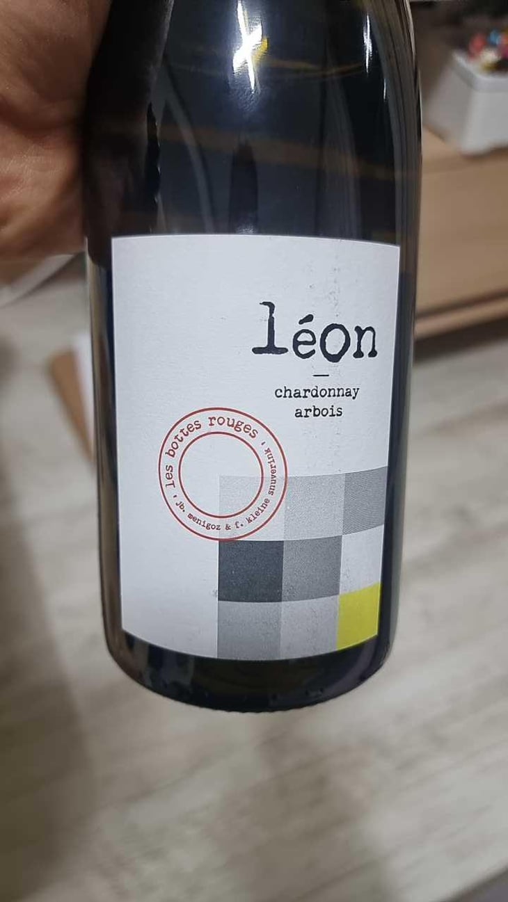 Léon - Les Bottes Rouges - Florien Klein Snuverink & Jean-Baptiste Menigoz 