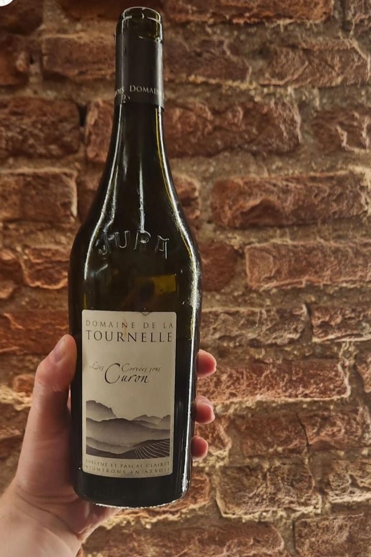 Les Corvées Sous Curon - Domaine de la Tournelle - Evelyne Clairet 