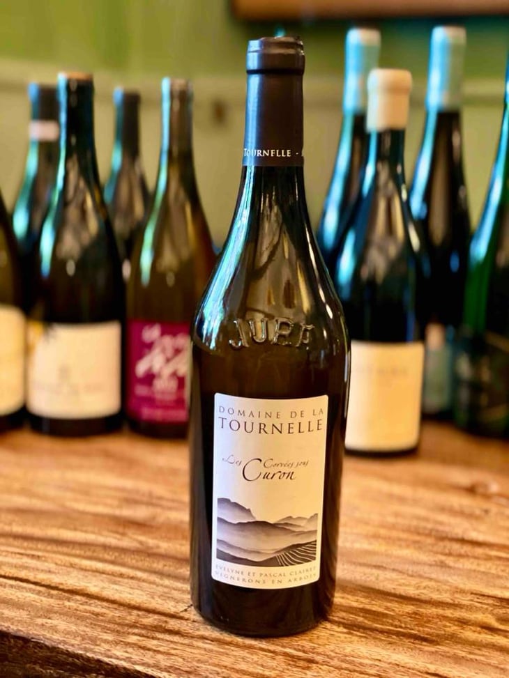 Les Corvées Sous Curon - Domaine de la Tournelle - Evelyne Clairet 