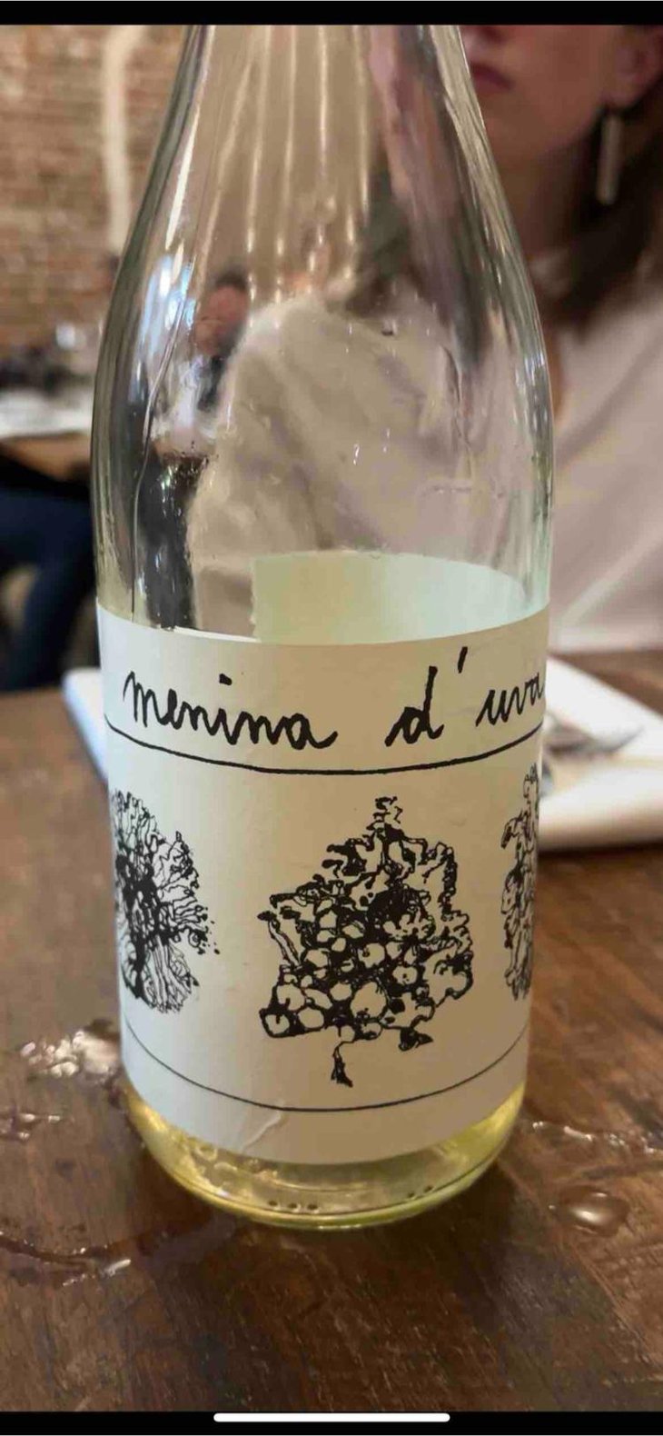 Líquen Branco - Menina D'Uva - Aline Domingues 