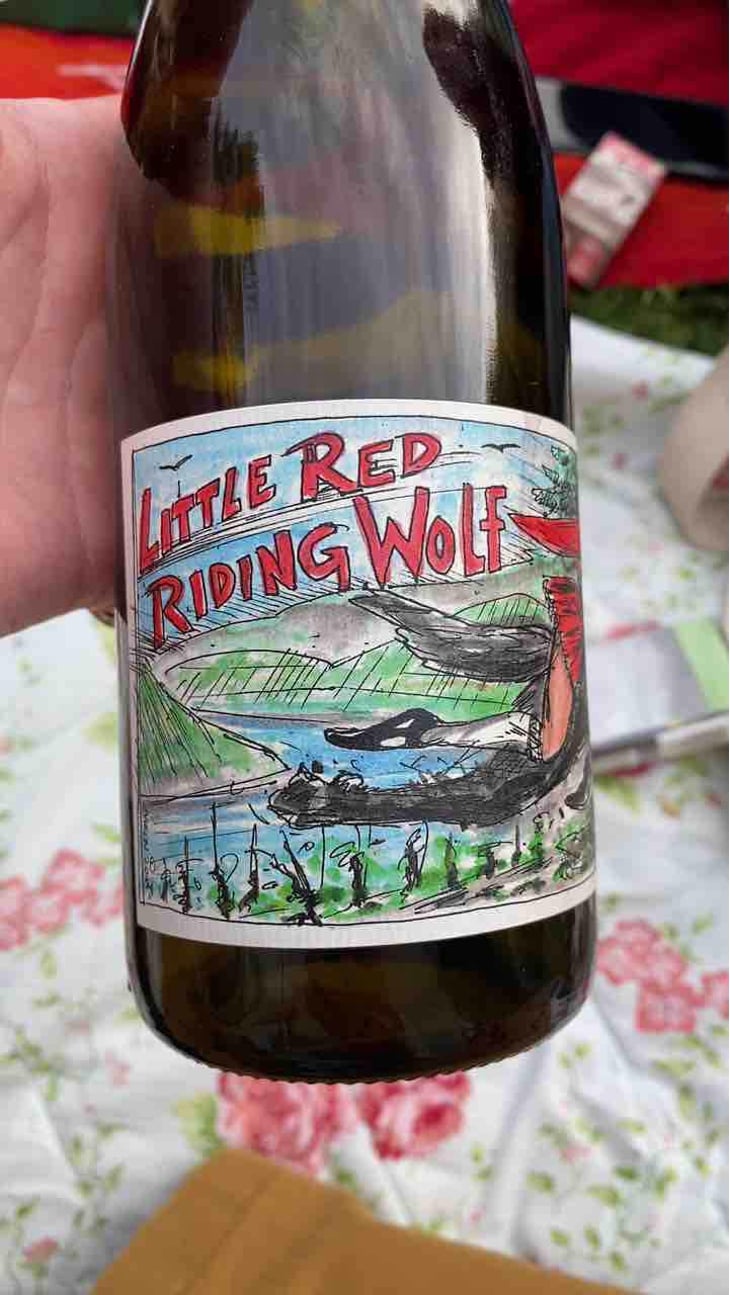 Little red riding wolf - Jan Matthias Klein Staffelter Hof - Jan Matthias Klein 