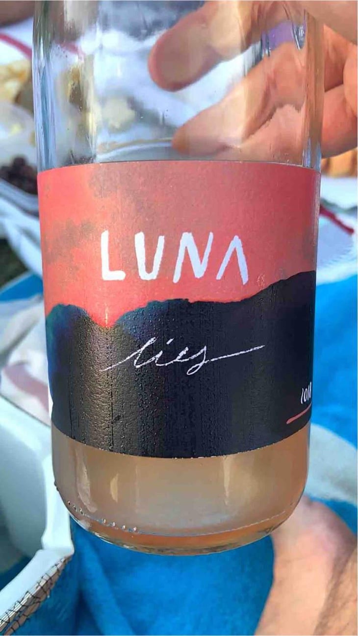 LUNALIES - Casteldelpiano Azienda Agricola - Andre Ghigliazza & Sabina Ruffaldi 