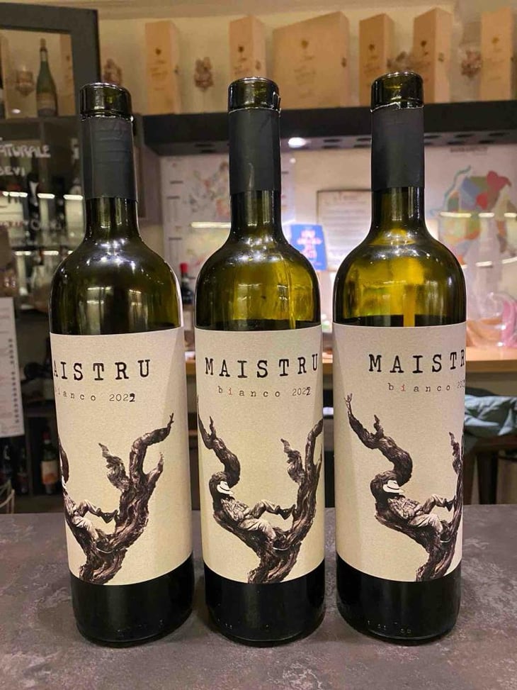 Maistru - Cantina Sa Defenza - Pietro, Paolo & Anna Marchi 
