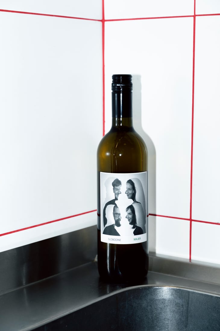 Majer Blanc - Slobodné Vinárstvo - Majer Zemianske Sady - Michal Kuropka, Agnes Lovecká, Katarína Kuropková -2021