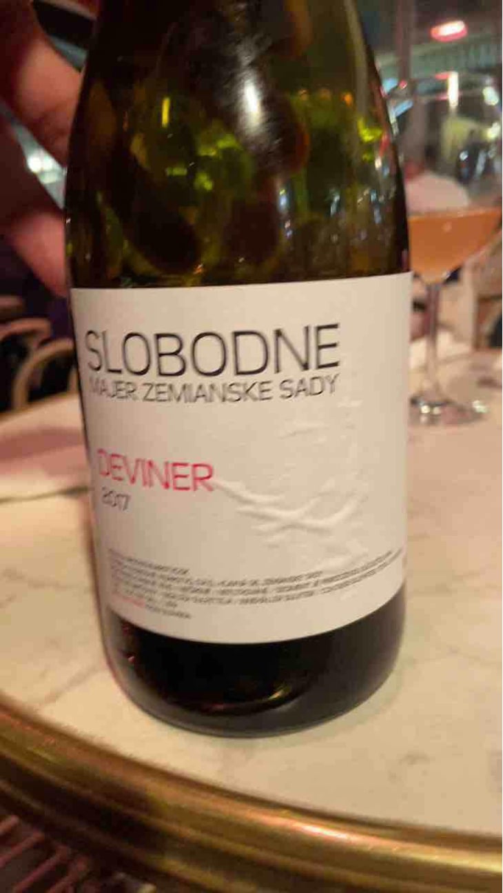 Majer - Slobodné Vinárstvo - Majer Zemianske Sady - Michal Kuropka, Agnes Lovecká, Katarína Kuropková 