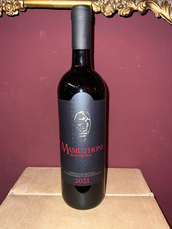 Mamuthone - Cantina Giuseppe Sedilesu - Antonietta, Francesco & Salvatore Sedilesu 