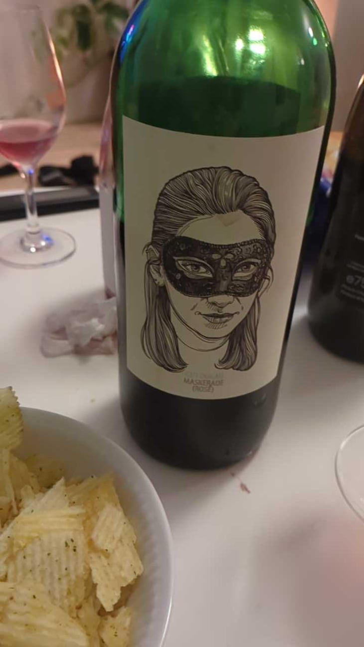 Maskerade (Rosé) - Gut Oggau - Stephanie & Eduard Tscheppe-Eselböck 
