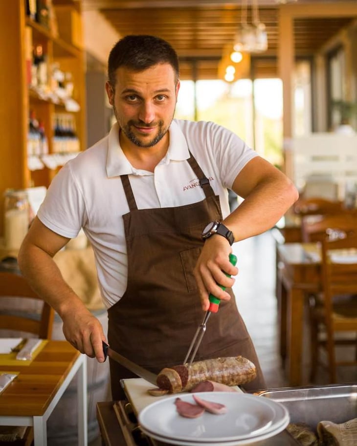 Maurizio E Il Carrello Di Bolliti E Arrosti - Locanda Avanguardia - 557163