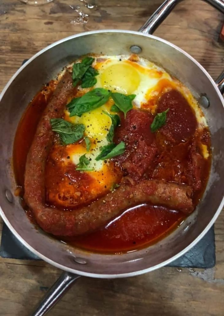 Merguez, Oeuf Fermier Et Sauce Tomate - La Pêche à la Vigne - 369404