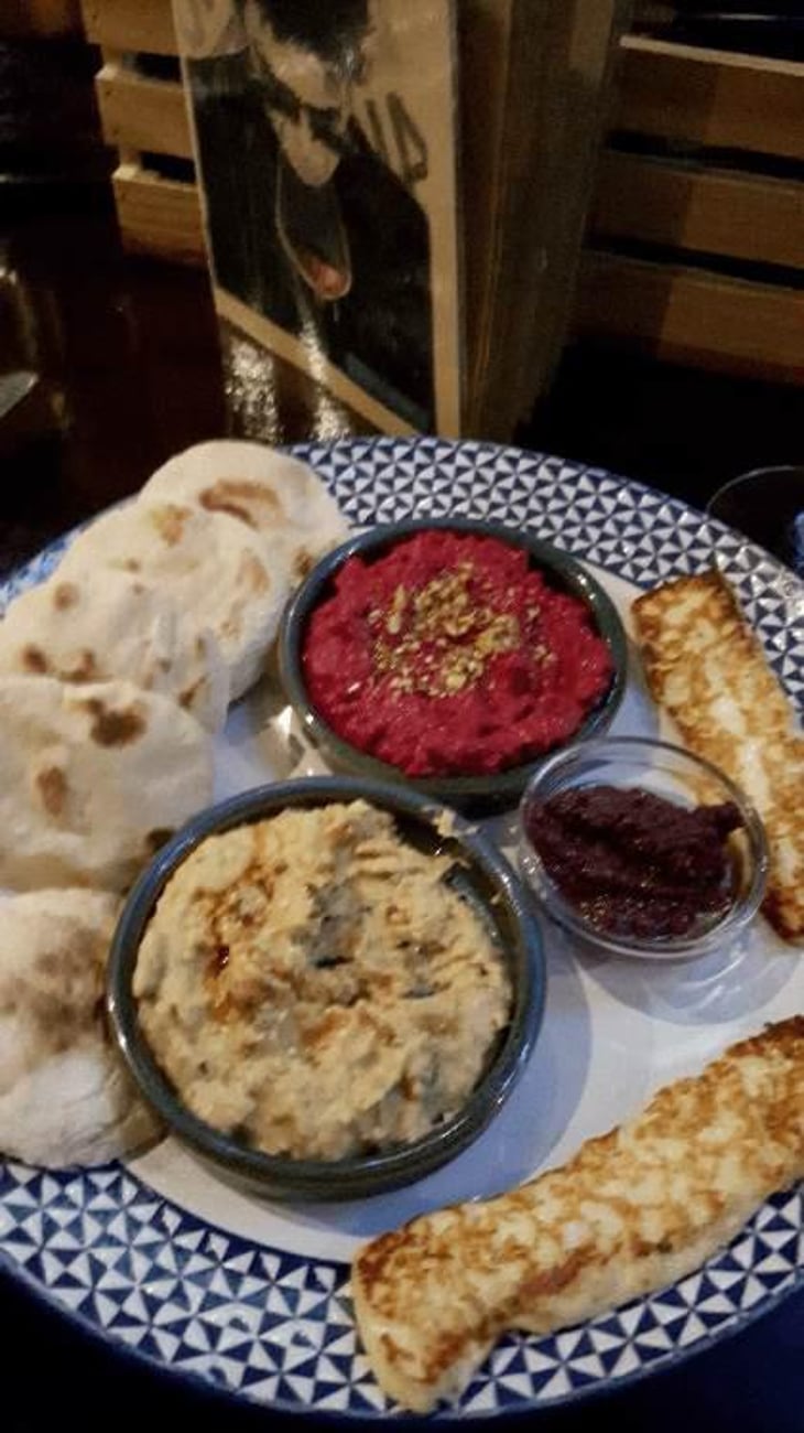 Mezze Plate - L’Atitude 51 Wine Cafe - 78935