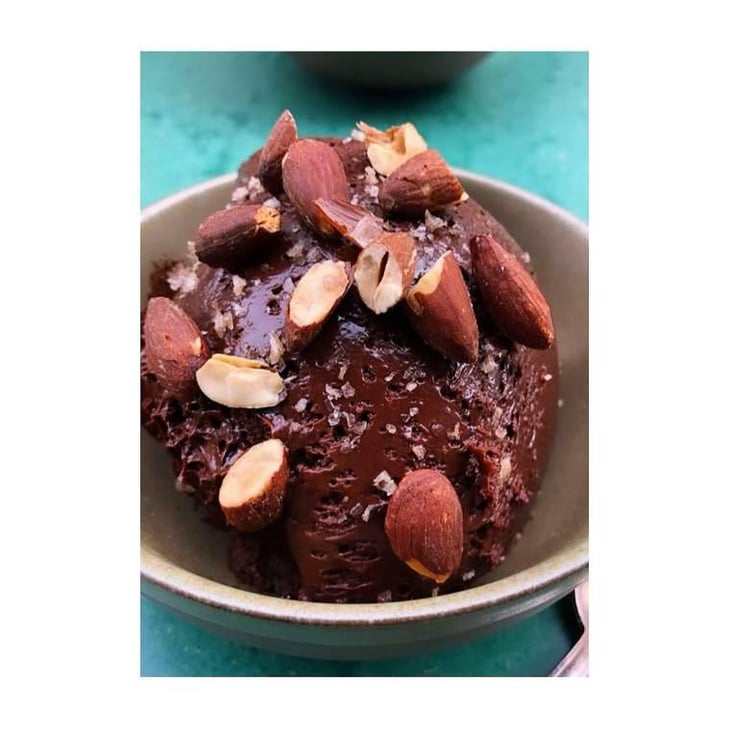 Mousse Aux Chocolats, Éclats D’Amandes Torréfiées, Sel Fumé - Le Présentoir - 379678