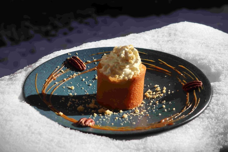 Mousse De Riz De Lait, Crumble Breton, Poires Compotées Et Caramel Au Beurre Salé - Le Cours de la Vie - 630028