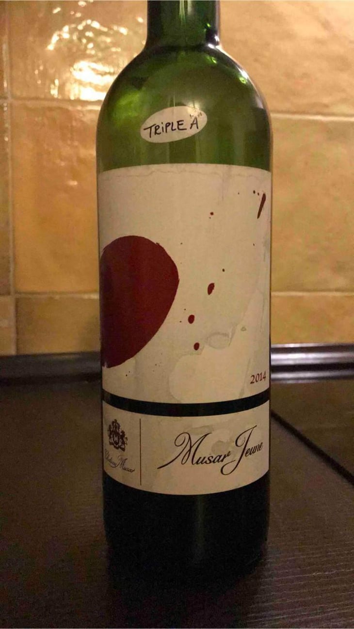 Musar Jeune Rouge - Chateau Musar - Ronald Hochar 