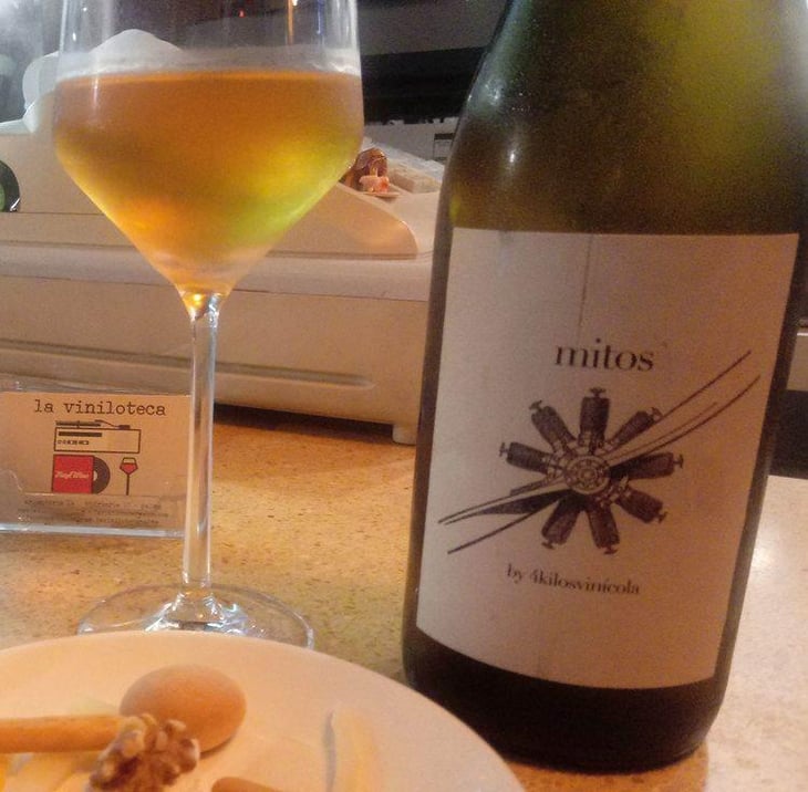 Mitos - Cuatro Kilos Vinicola - 4 Kilos Vinícola 