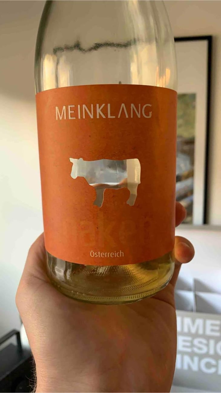 Naken - Meinklang - Weingut Michlits - Angela & Werner Michlits 