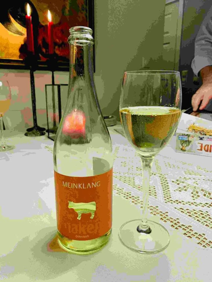 Naken - Meinklang - Weingut Michlits - Angela & Werner Michlits 