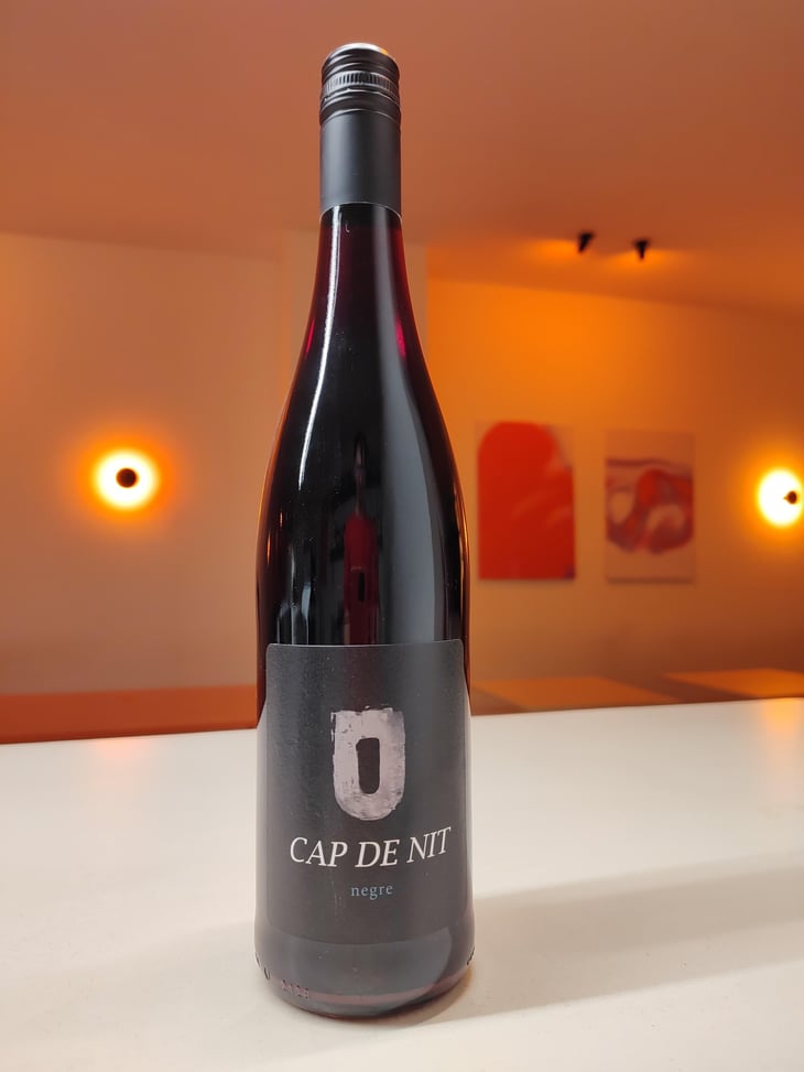 Negre - Cap De Nit - Josie Cleeve & Joshua Kniesel 
