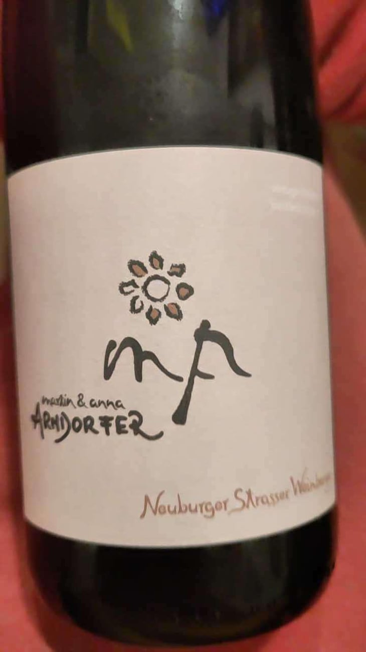 Neuburger Strasser Weinberge - Weingut Martin & Anna Arndorfer - Martin & Anna Arndorfer 