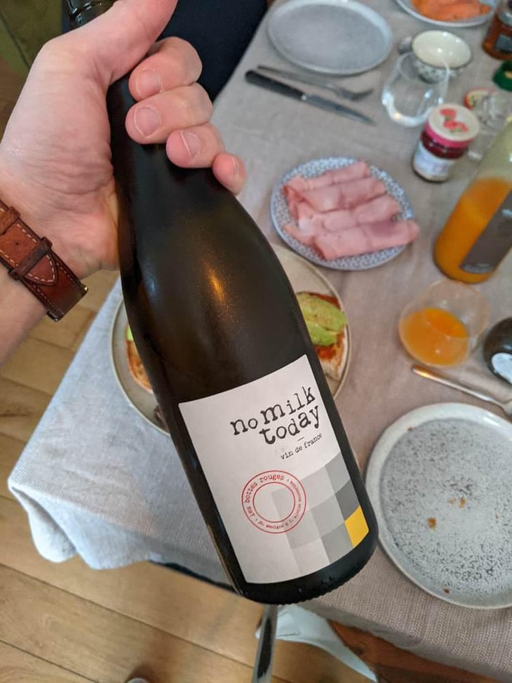 No Milk Today - Les Bottes Rouges - Florien Klein Snuverink & Jean-Baptiste Menigoz 