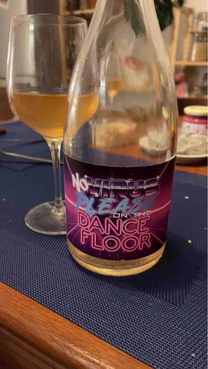 No Virus Please on the Dance Floor - Masseria La Cattiva - A. Colangelo, L. Di Vincenzo, L. Lamolinara, M. La Barbera, M. Pastore Bovio, M. Opalenski, P. Bertani 