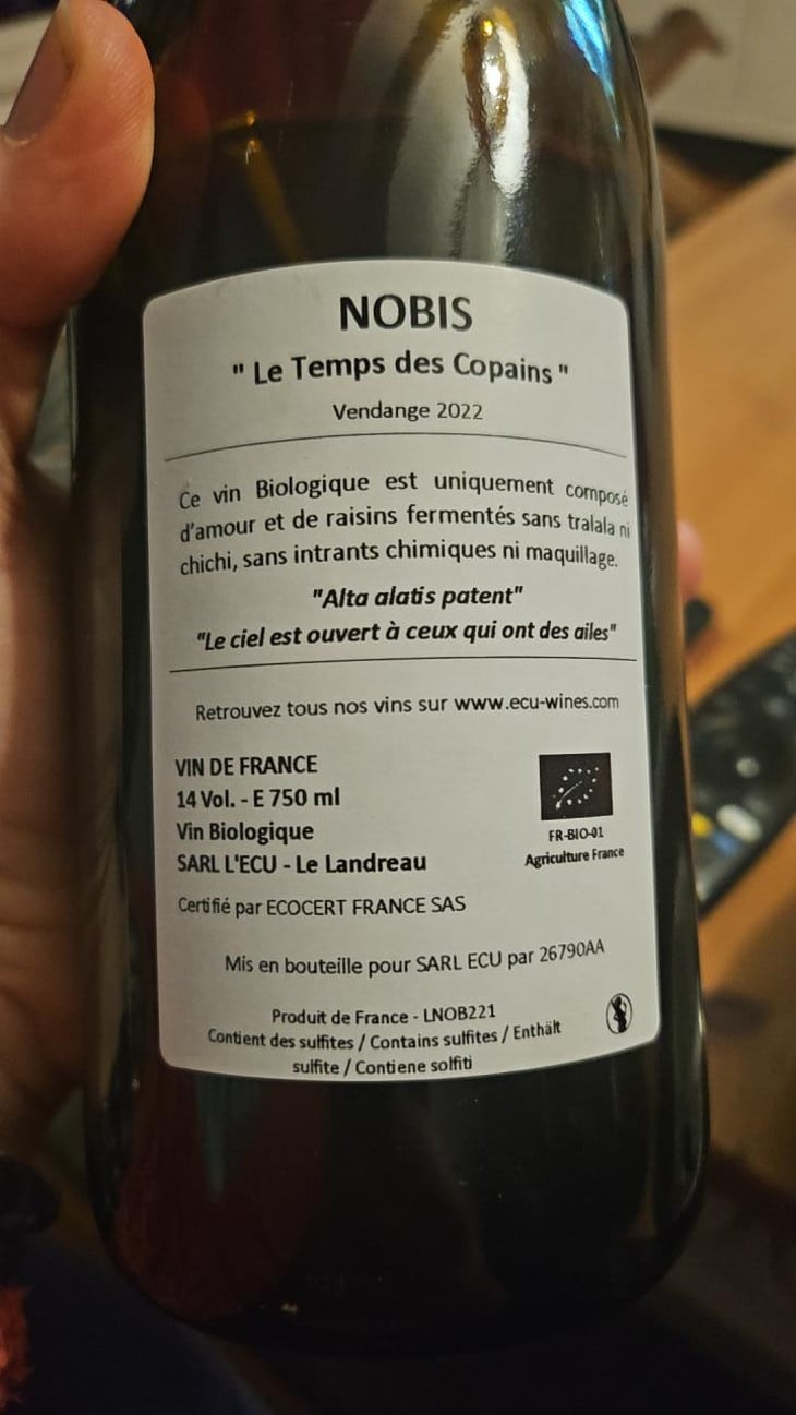 Nobis - Le Temps des Copains - Domaine de L'Ecu - Claire & Fred NIGER 