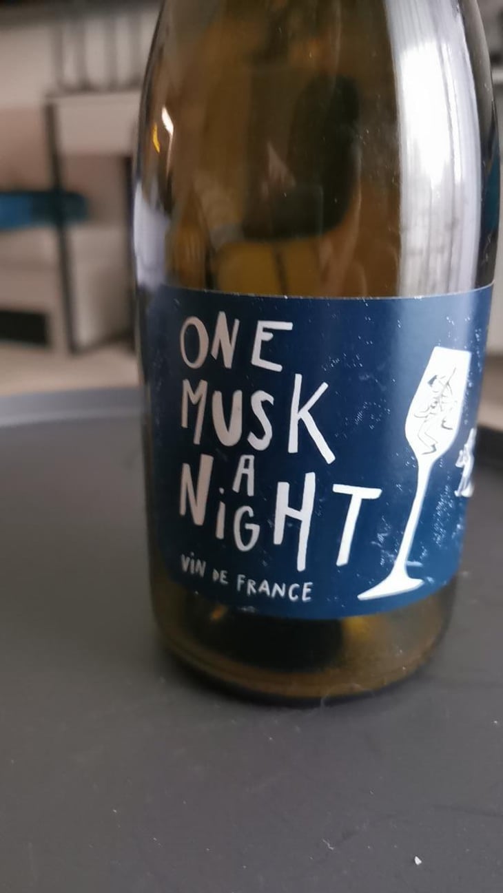 One Musk A Night - Le Haut Planty - Alain & Christian Couillaud 