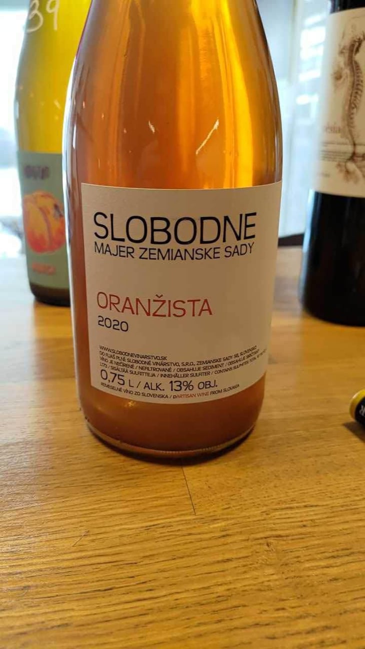 Oranzista - Slobodné Vinárstvo - Majer Zemianske Sady - Michal Kuropka, Agnes Lovecká, Katarína Kuropková 