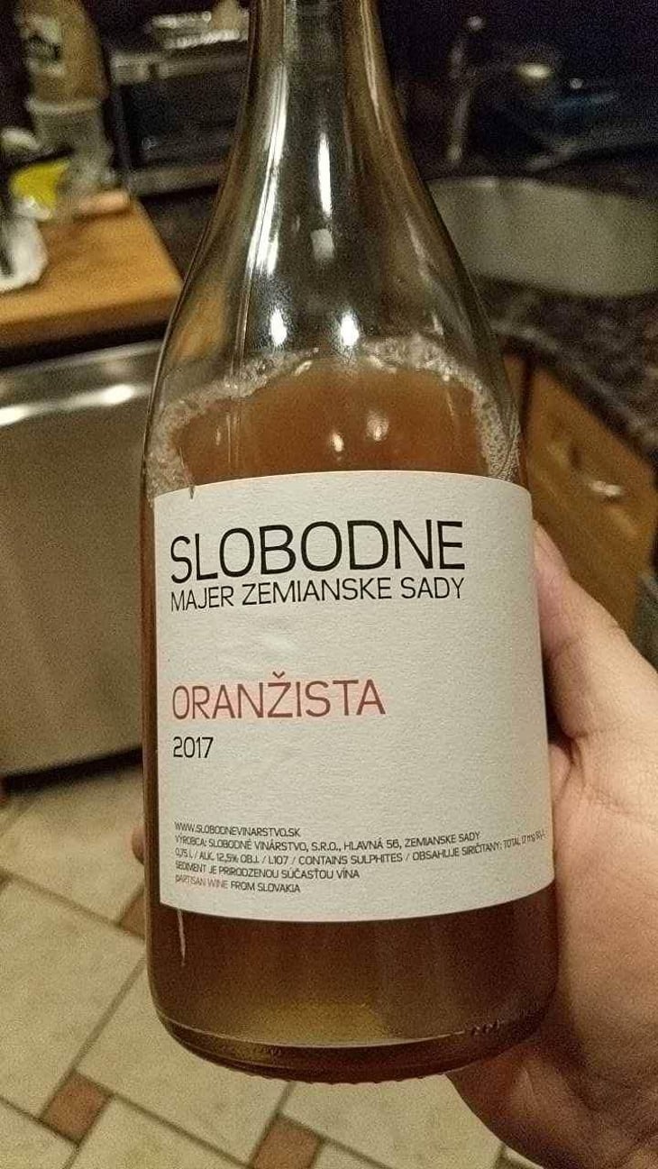 Oranzista - Slobodné Vinárstvo - Majer Zemianske Sady - Michal Kuropka, Agnes Lovecká, Katarína Kuropková 