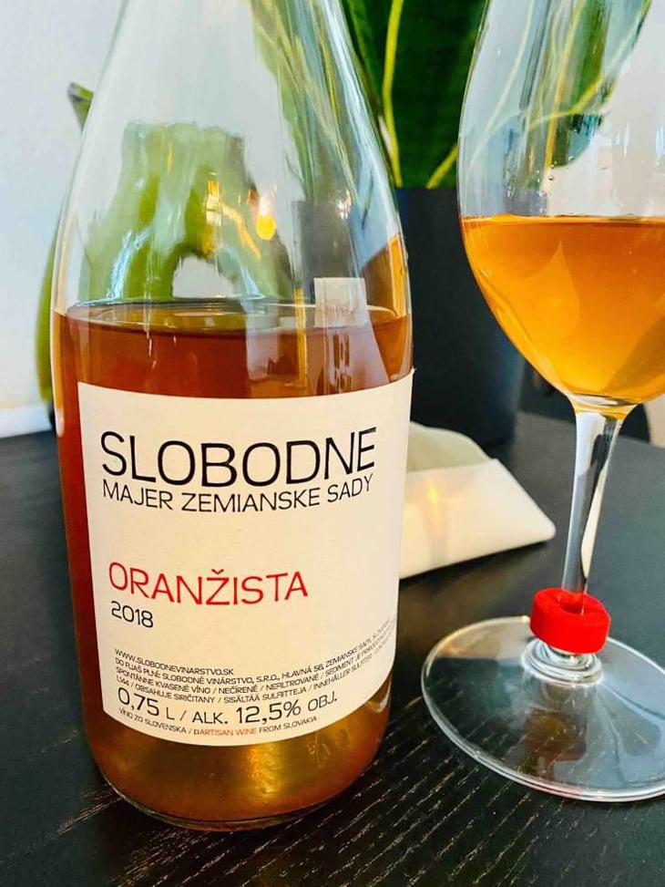 Oranzista - Slobodné Vinárstvo - Majer Zemianske Sady - Michal Kuropka, Agnes Lovecká, Katarína Kuropková 