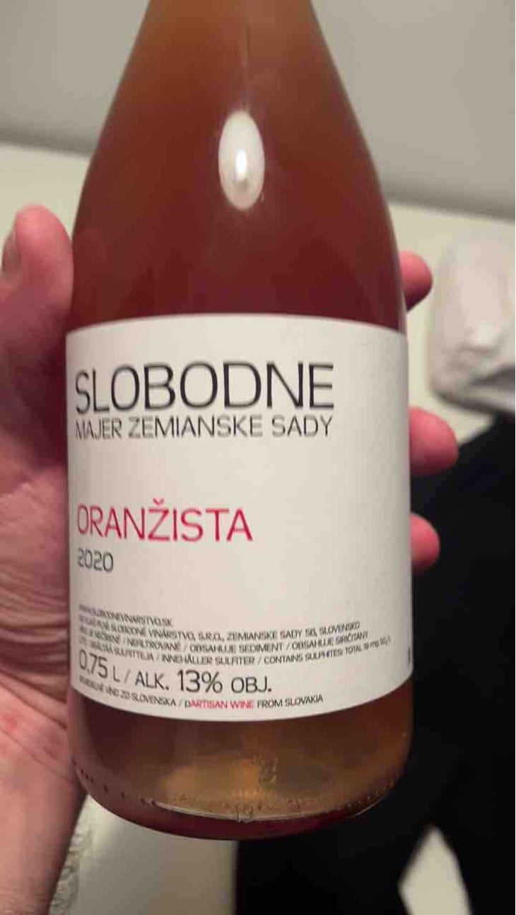 Oranzista - Slobodné Vinárstvo - Majer Zemianske Sady - Michal Kuropka, Agnes Lovecká, Katarína Kuropková 