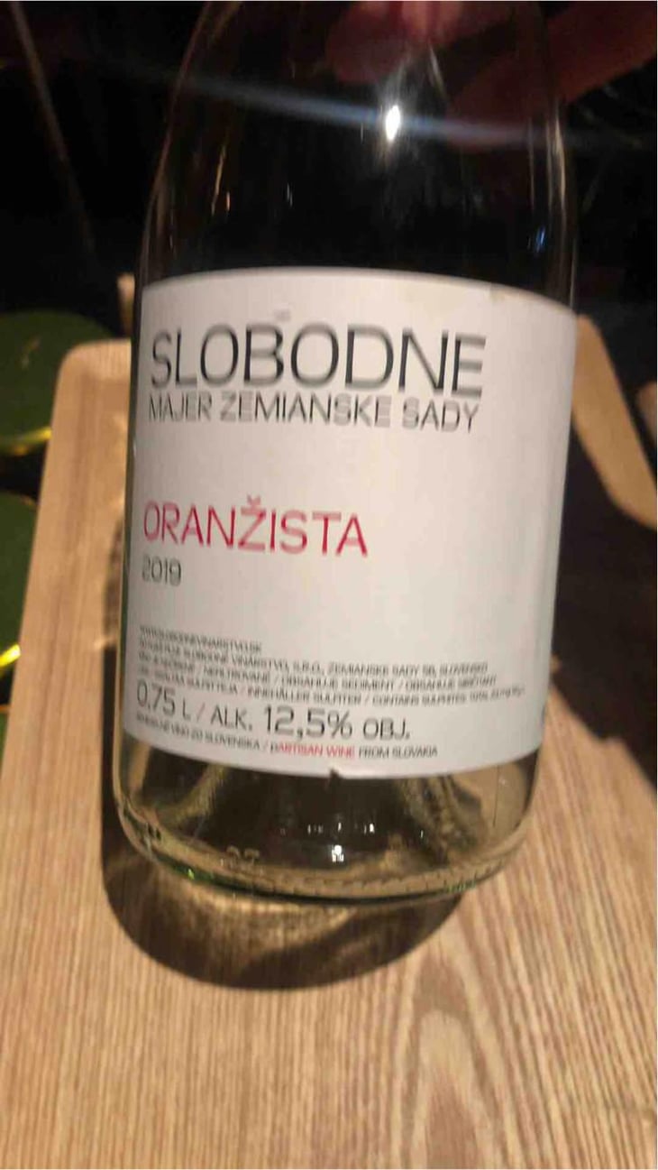 Oranzista - Slobodné Vinárstvo - Majer Zemianske Sady - Michal Kuropka, Agnes Lovecká, Katarína Kuropková 