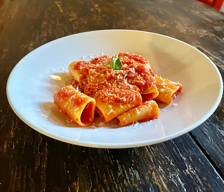Paccheri Rustichella D’Abruzzo Ai Quattro Pomodori , Burro Francese E Parmigiano Reggiano🔥 - Locanda Cansanese - 680383