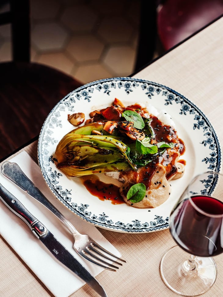 Pak Choï Rôti / Riz Vinaigré / Crémeux Topinambour Au Miso / Jus De Légumes Corsé - Croûton - 761081