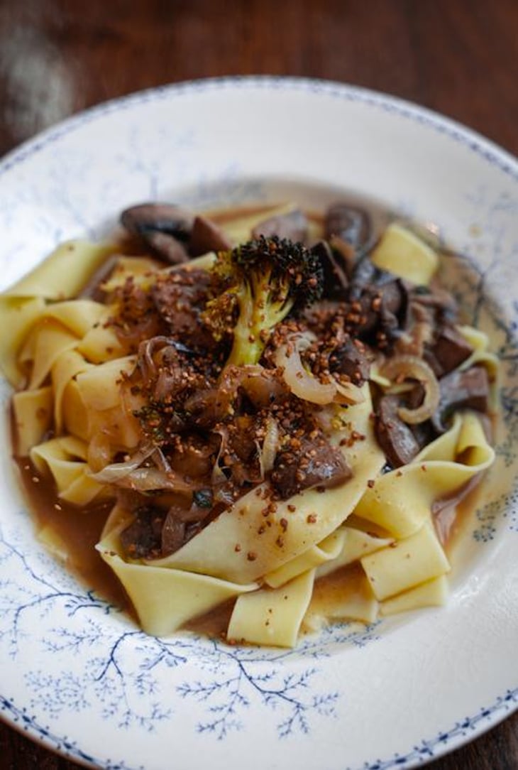 Pappardelles Fraîches Aux Champignons De Végéouest (35), Brocolis; Sauce Brune Au Soja Et Sarrasin - Friand - 768899