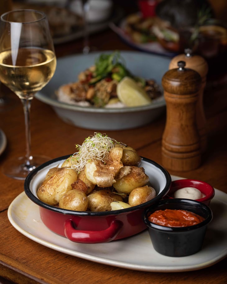 Patatas Bravarissa - Faire Tapas & Wine - 688538