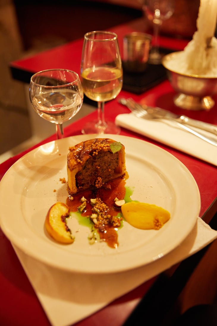 Petit Pâté Chaud Feuilleté Au Cochon D'Auvergne - Paulownia - 710855