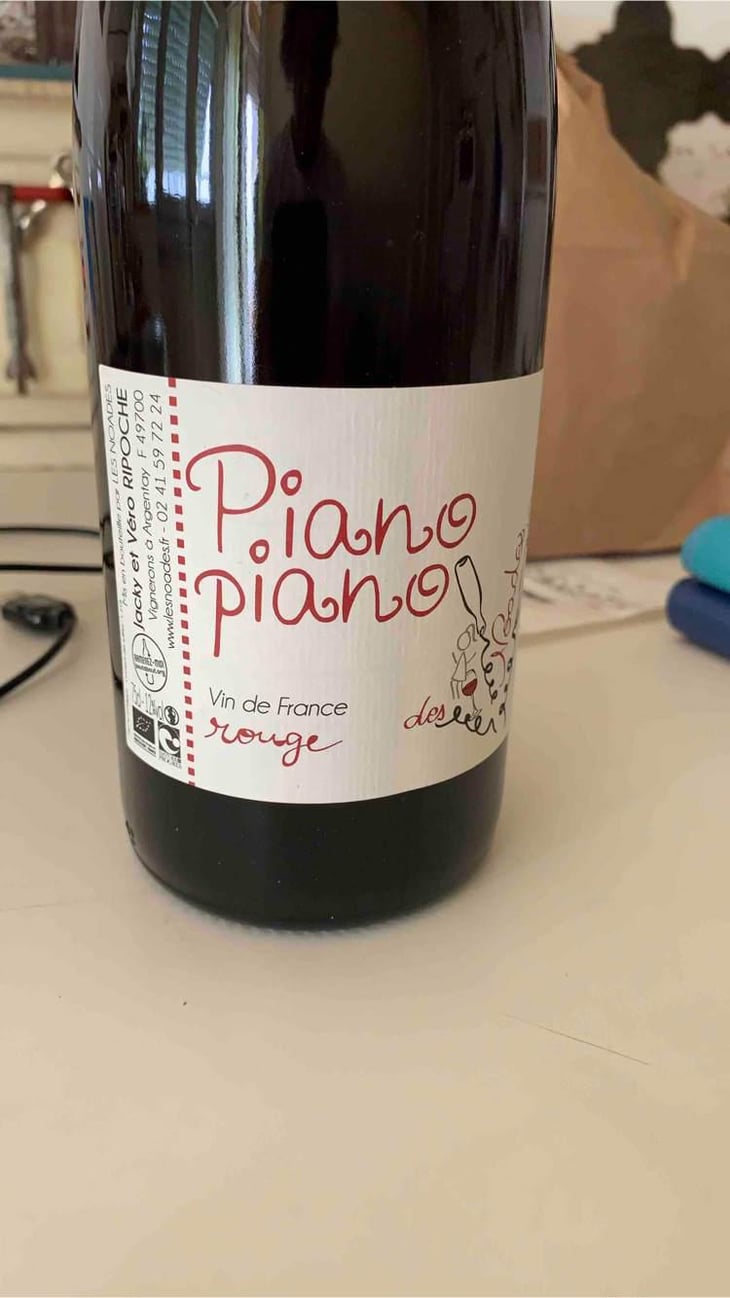 Piano Piano Vin Rouge - Les Noades - Jacky & Vero Ripoche 