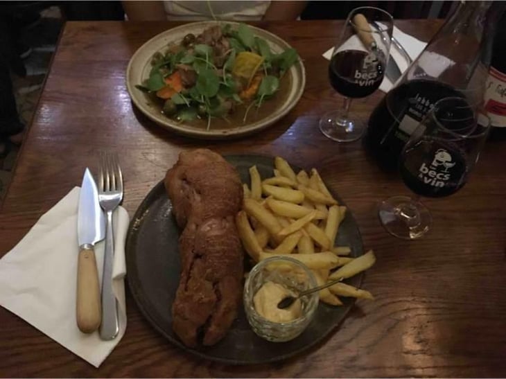 Pied De Porc Et Gigot D’Agneau - Les Becs à Vin - 77079