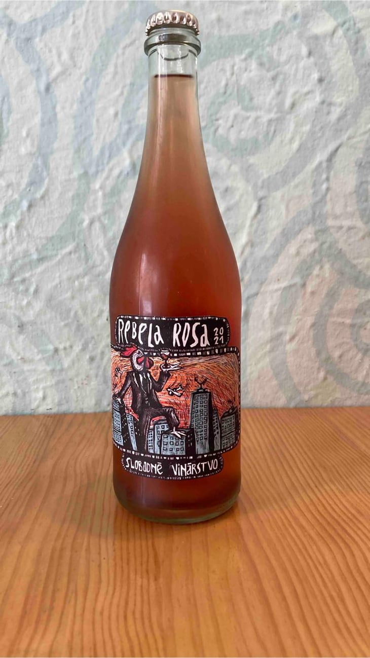 Rebela Rosa - Slobodné Vinárstvo - Majer Zemianske Sady - Michal Kuropka, Agnes Lovecká, Katarína Kuropková 