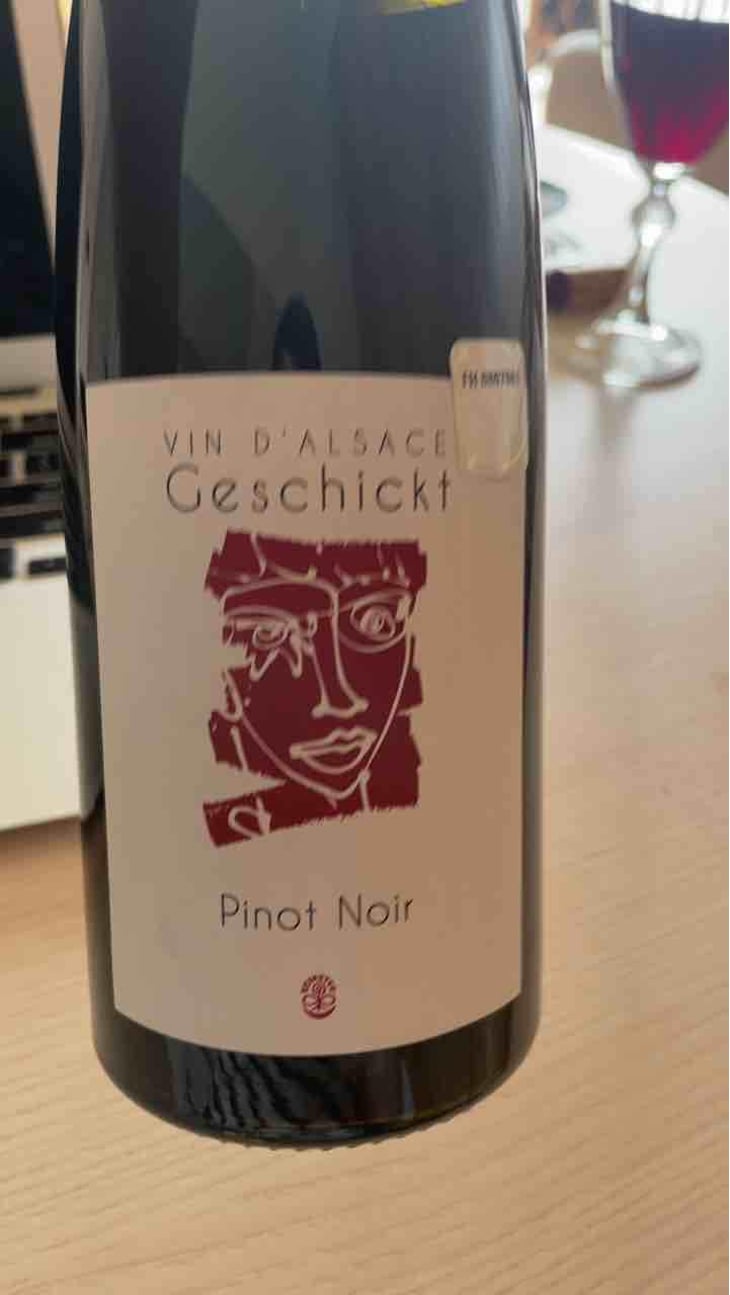 Pinot Noir - Domaine Geschickt - Arnaud Geschickt & Aurélie Fayolle 