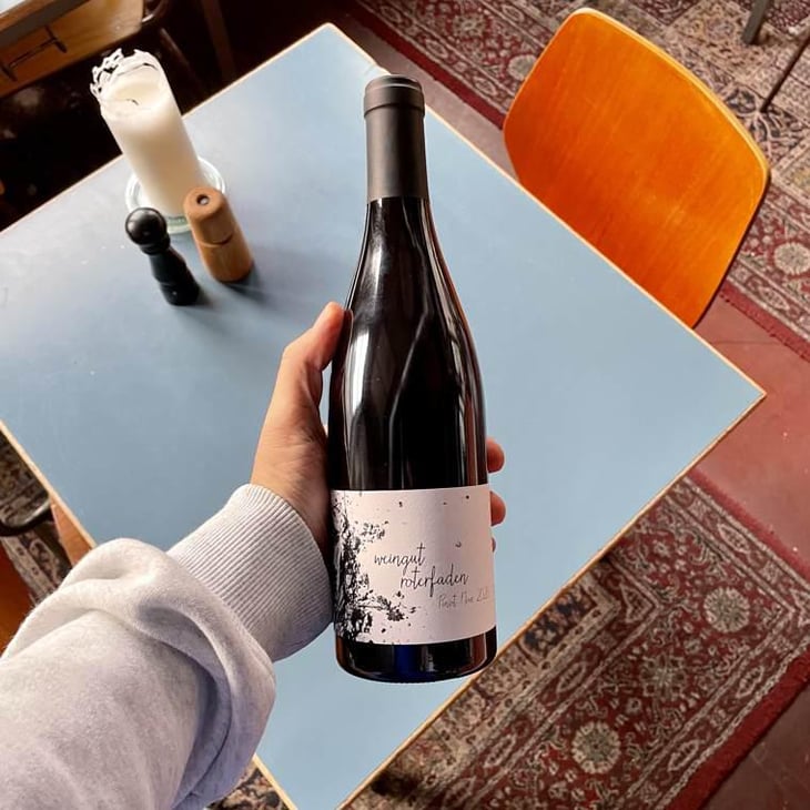 Pinot Noir - Weingut Roterfaden - Olympia Samara & Hannes Hofmann 