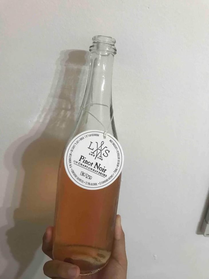 Pinot Noir On Chardonnay Skins - LAS Vino - Nic Peterkin 