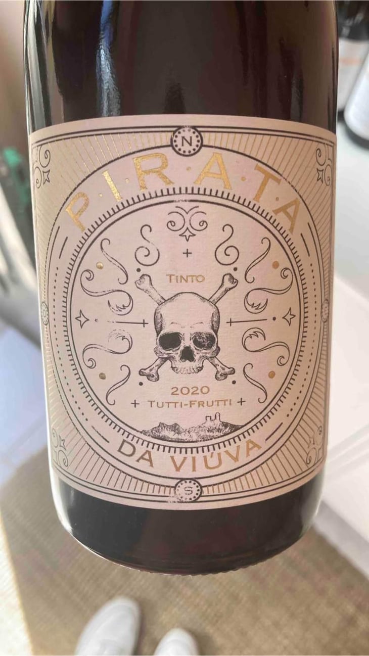 Pirata Tinto Tutti Frutti - Adega Viúva Gomes - Viúva Gomes 