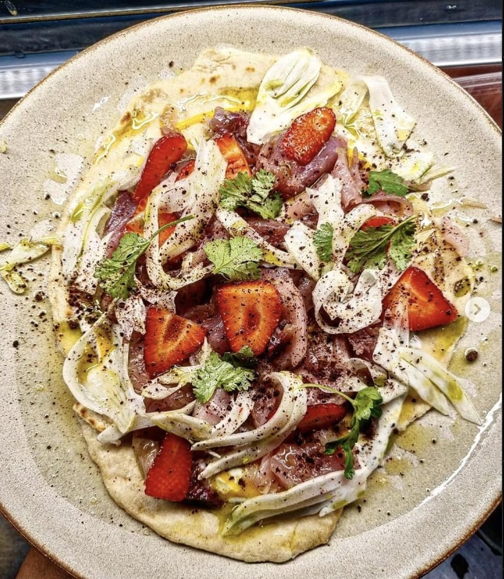 Pita, Crudo De Thon, Fenouil, Fraises - Panorama - 637390