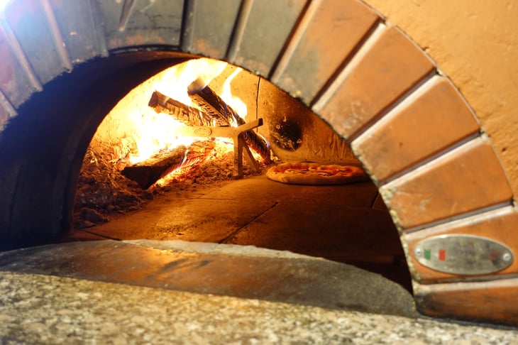 Pizza Margherita - Grotto Valletta - 605134