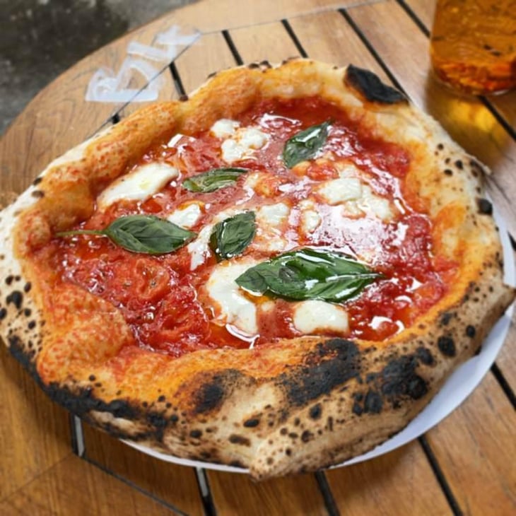 Pizza Napolitaine - Vivants - 445363