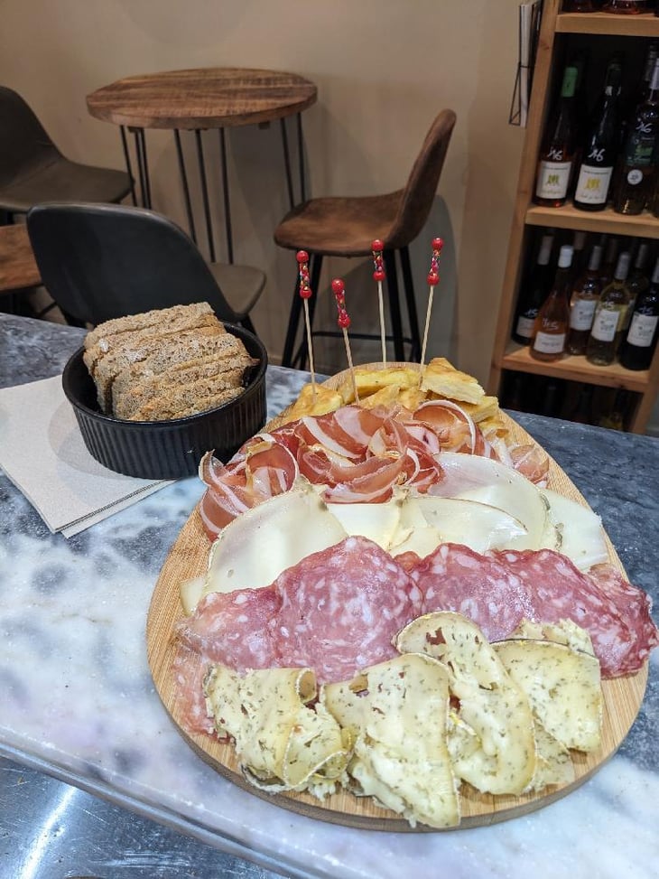 Planche De Charcuterie Fromage Du Jour 😋 - TONKA’fé - 658531