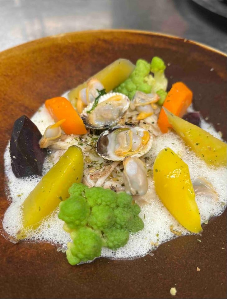 Plat Du Jour - Aile De Raie, Coques, Legumes D’Automne - La Cuiller en Bois - 679519
